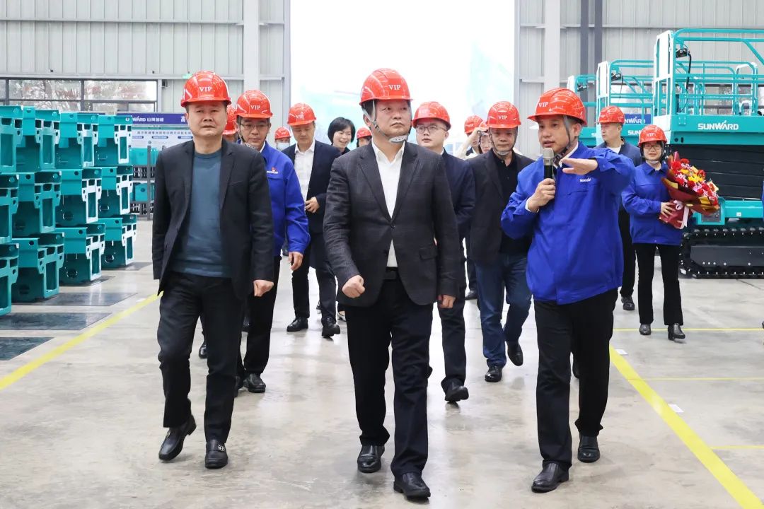 付旭明慰问yp街机智能市三八红旗头并督导清静生产事情