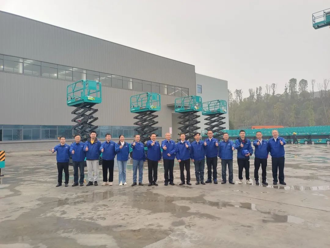 出厂即“出道”！yp街机智能首款履带剪叉式高空作业平台批量上市