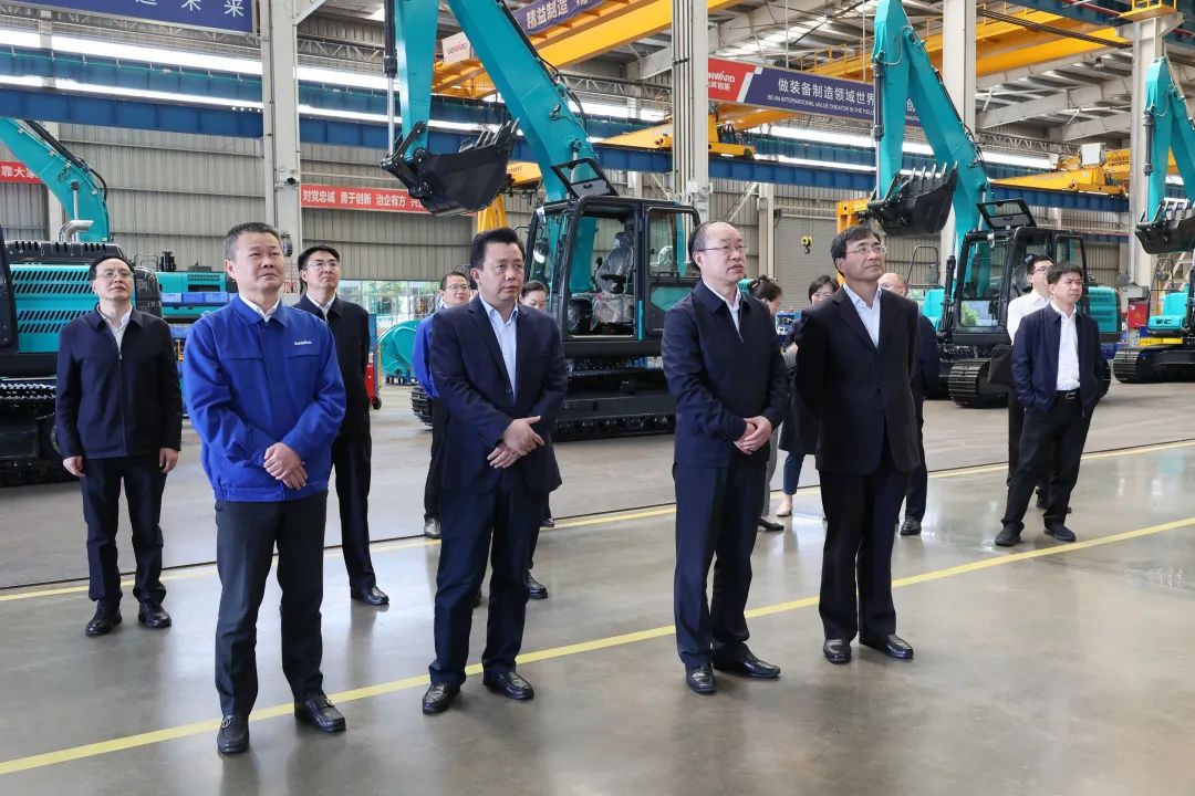 人社部党组成员、副部长俞家栋考察调研yp街机智能