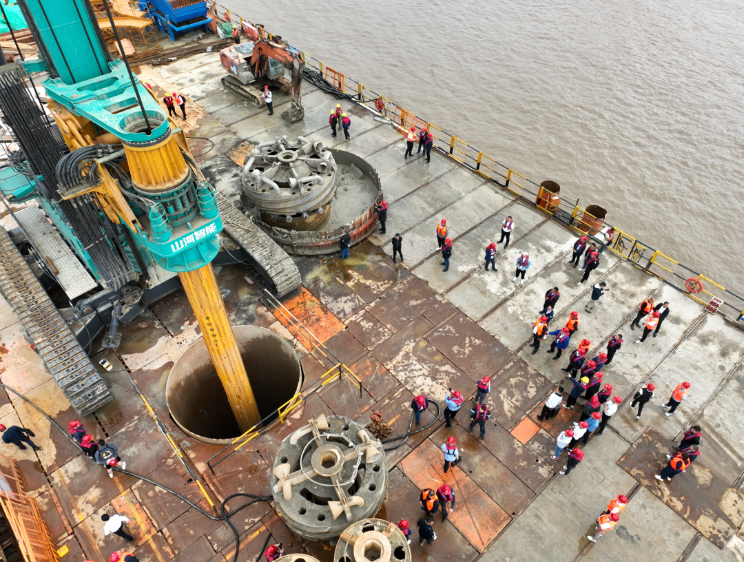 超等装备助建超等工程！yp街机智能超等旋挖钻机SWDM1280推介会乐成举行