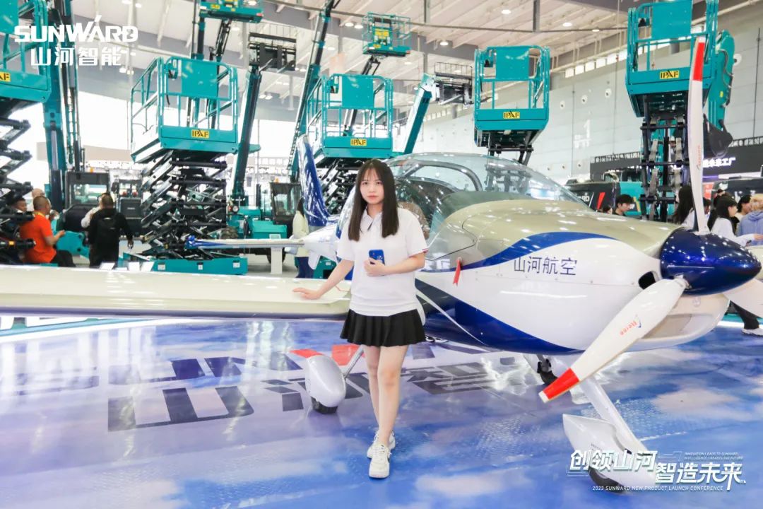 闪灼2023 CICEE！看yp街机智能“明星产品”有多“炫”