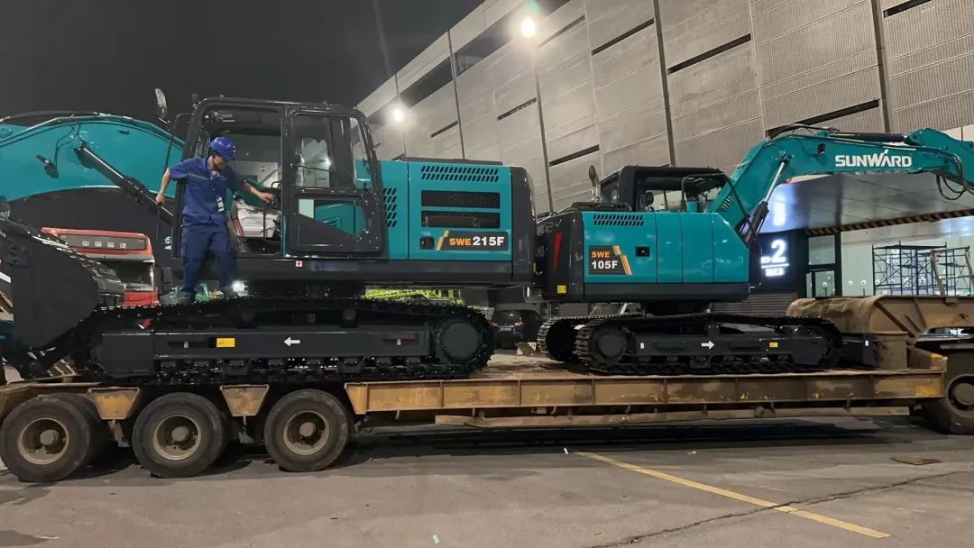 劳动庆幸，，，，，创立伟大！纪录那些通俗且伟大的劳动瞬间