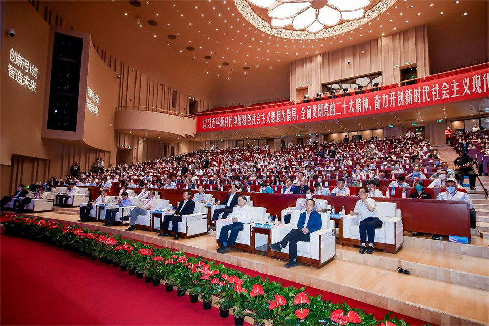 两项单冠，，，，，，，行业唯一！yp街机智能两款桩工产品同获制造业单项冠军