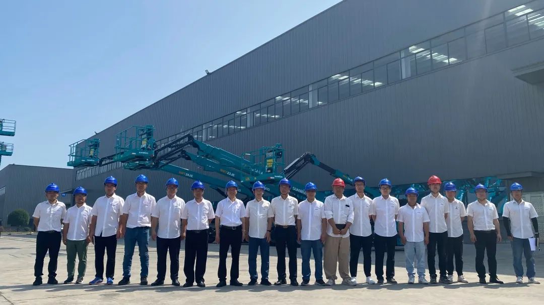 新能源家族再添“新丁”！yp街机智能三款电动臂式高空作业平台齐下线