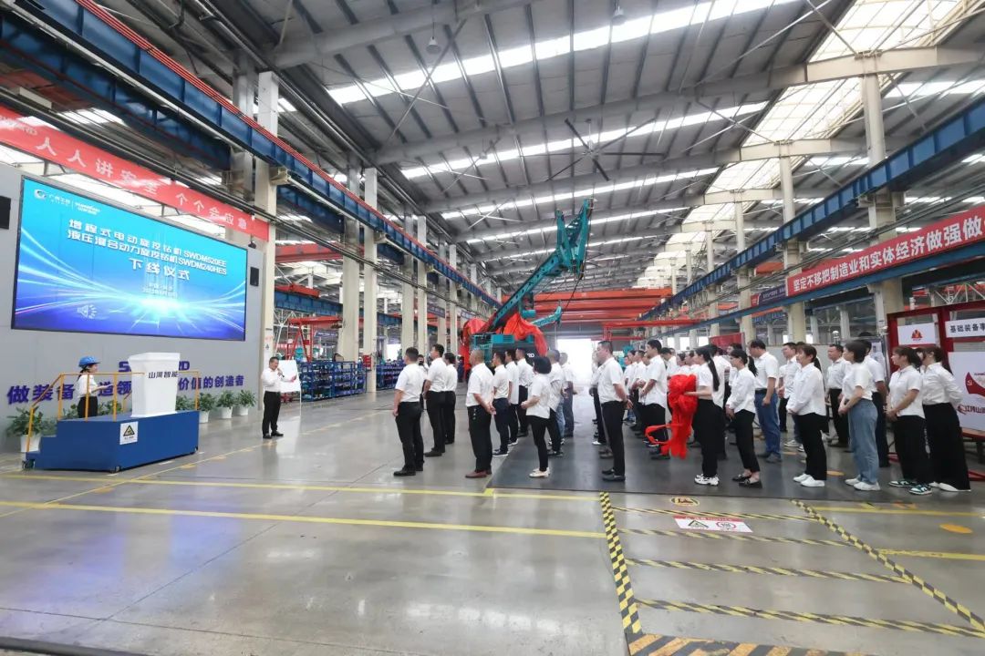 助力“双碳”、绿动未来！yp街机智能增程式电动旋挖钻机、液压混淆动力旋挖钻机齐交付