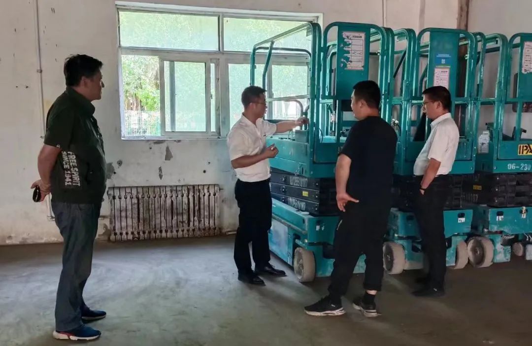 谛听客户心声！yp街机智能高空机械“效劳万里行”走进东北