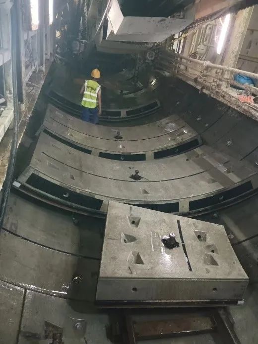 喜报！中铁yp街机深圳地铁3号线四期工程盾构施工圆满完成