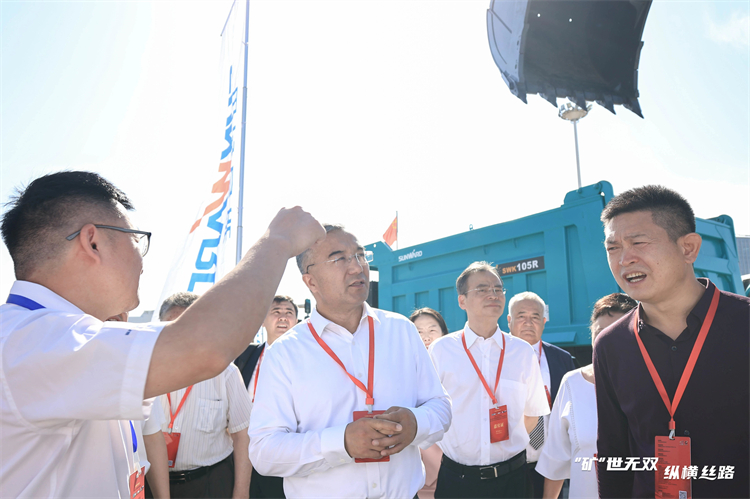 “矿”世无双，，，，，纵横丝路！yp街机智能亮相第十三届新疆国际矿业与装备展览会