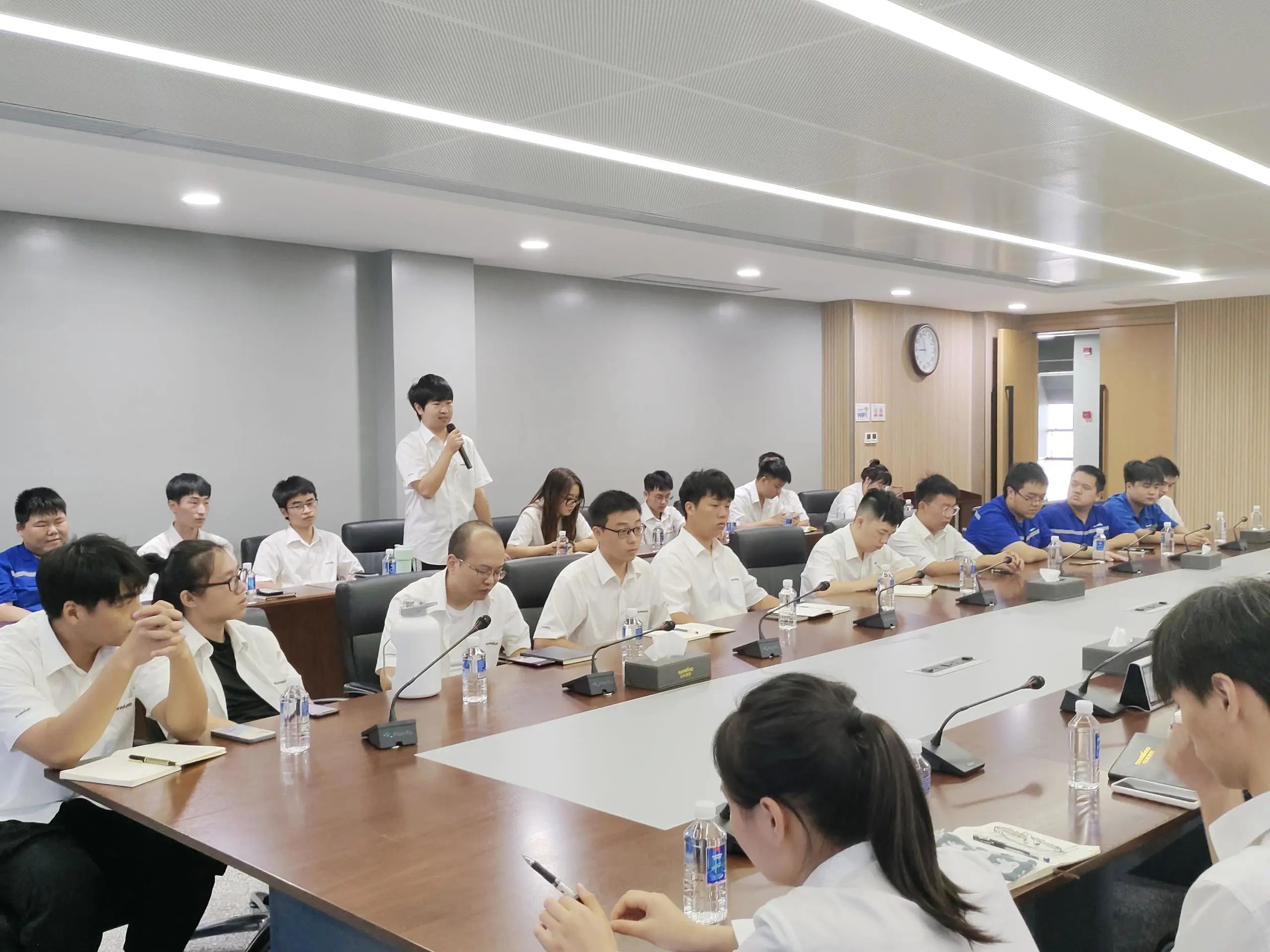 泛论心声，，，，，，，，共话未来！这场应届结业生员工座谈会，，，，，，，，很暖，，，，，，，，很知心！