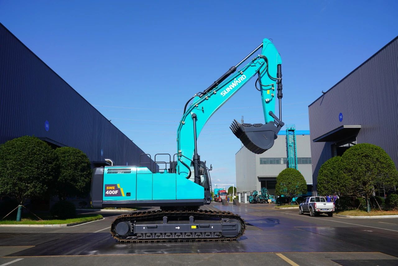 口碑超赞！yp街机智能SWE400F挖掘机荣获工程机械明星产品大奖