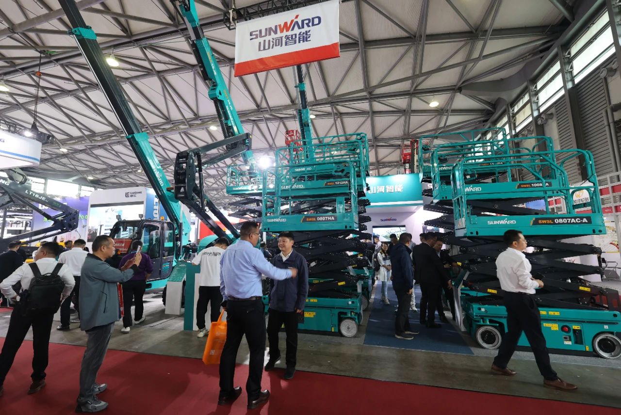 精品出击，，，，，闪灼魔都！yp街机智能全系列高空机械亮相2023亚洲国际高空展