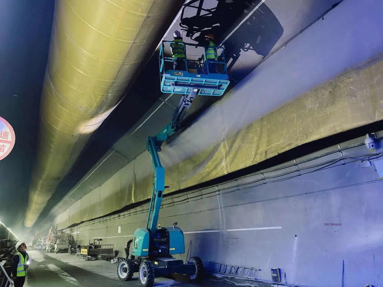 不惧高海拔挑战！yp街机智能高空机械实力助建川藏铁路
