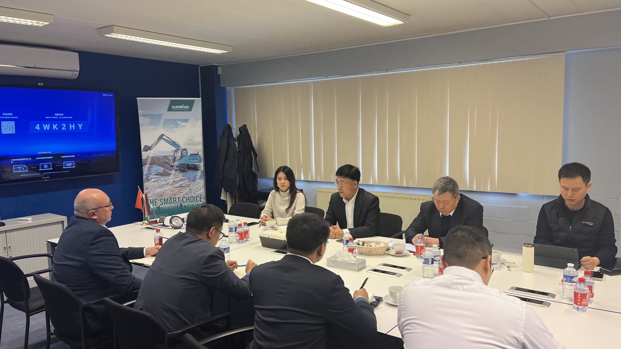 广州工控党委书记、董事长景广军率队赴yp街机智能欧洲子公司考察