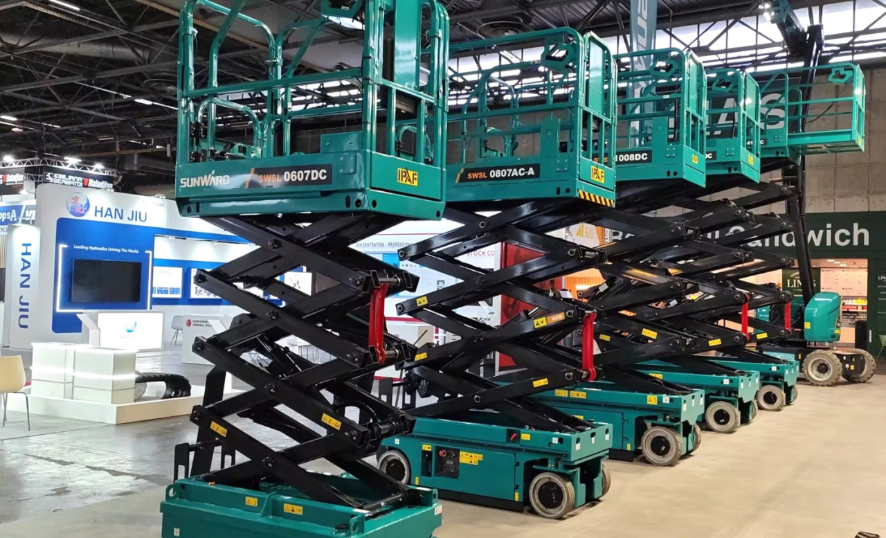 yp街机智能高空机械闪灼2024法国工程机械展