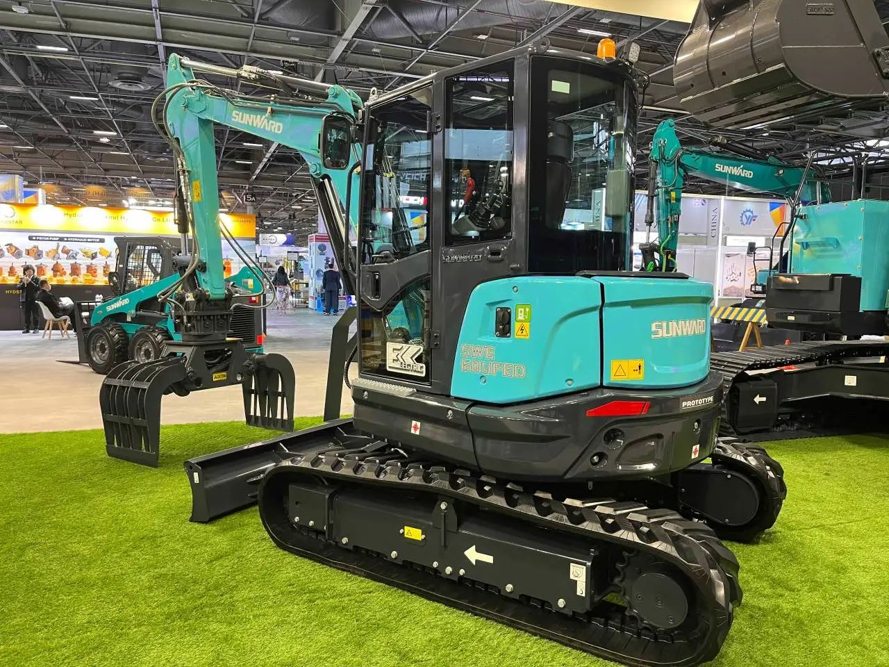 赢战INTERMAT 2024！yp街机智能土方机械深耕全球高端市场