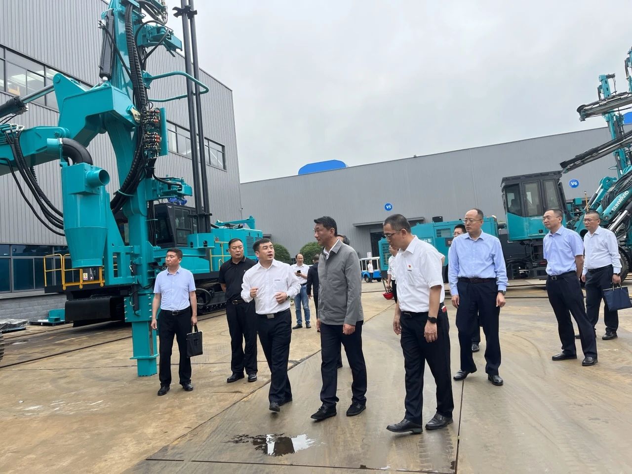 中煤平朔党委书记、董事长陈建一行调研yp街机智能