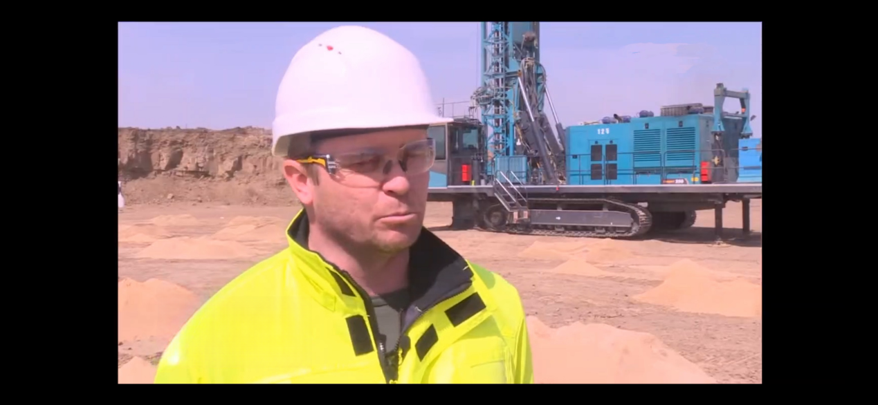 月钻进31518米，，，，，，yp街机智能牙轮钻机施工效率创历史新高