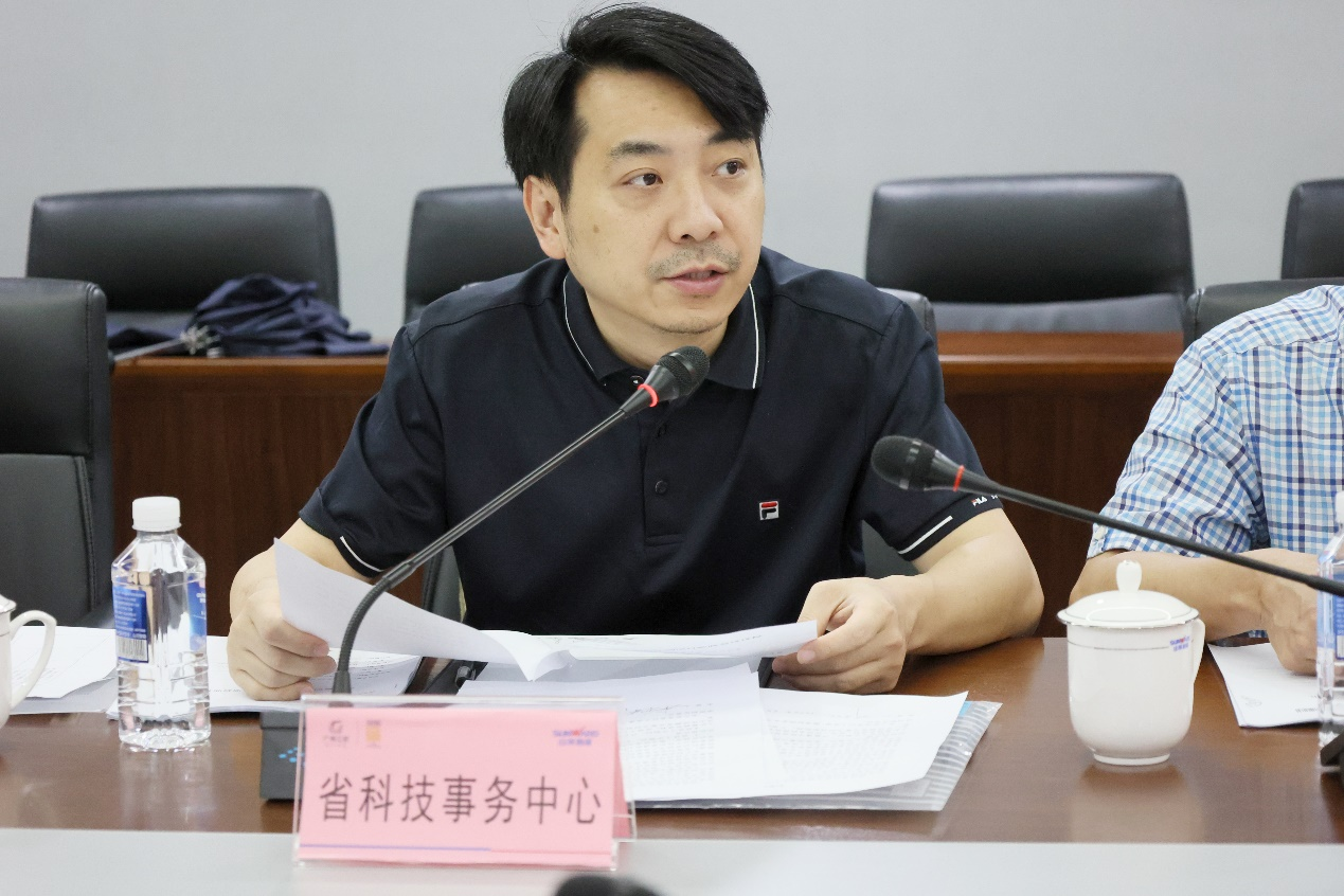 yp街机智能“超大型油气管道绿色成套施工装备”项目顺遂通过验收！