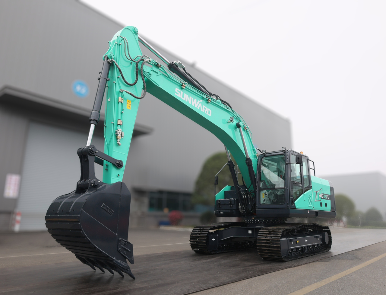 向新而行！yp街机智能电动挖掘机线上推介会乐成举行