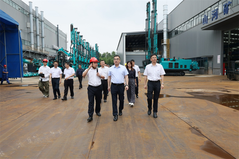 广州工控集团总司理王福铸调研yp街机智能生产谋划事情