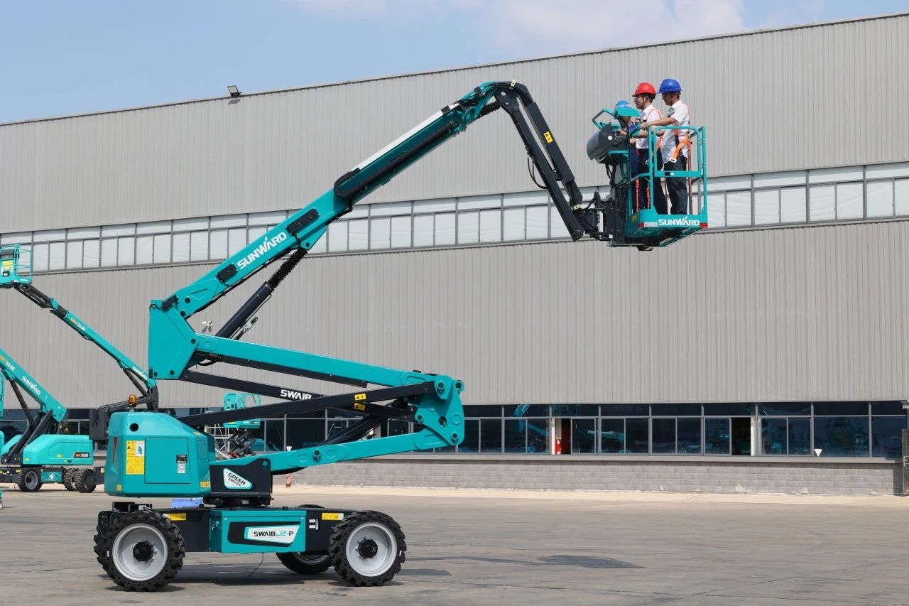 高可靠、高清静、高性能！yp街机智能新一代P系列电动臂式高空作业平台乐成下线