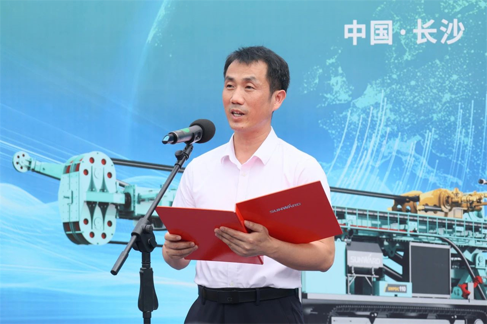 引领绿色科技新篇章！yp街机智能新能源钻机乐成交付