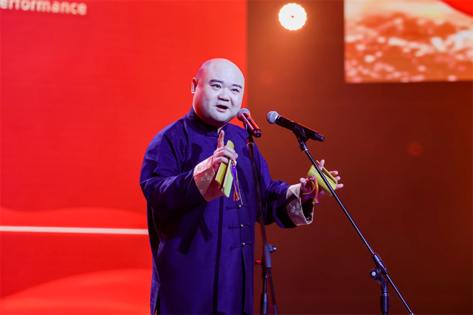 立异引领价值 理想成绩未来——庆祝yp街机智能建设25周年表扬大会暨文艺晚会盛大举行