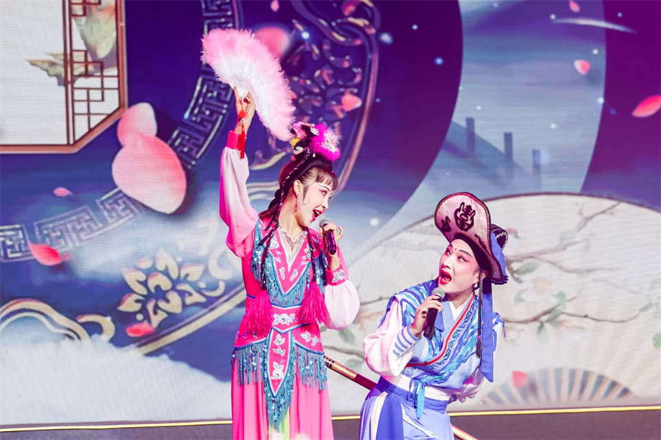 立异引领价值 理想成绩未来——庆祝yp街机智能建设25周年表扬大会暨文艺晚会盛大举行