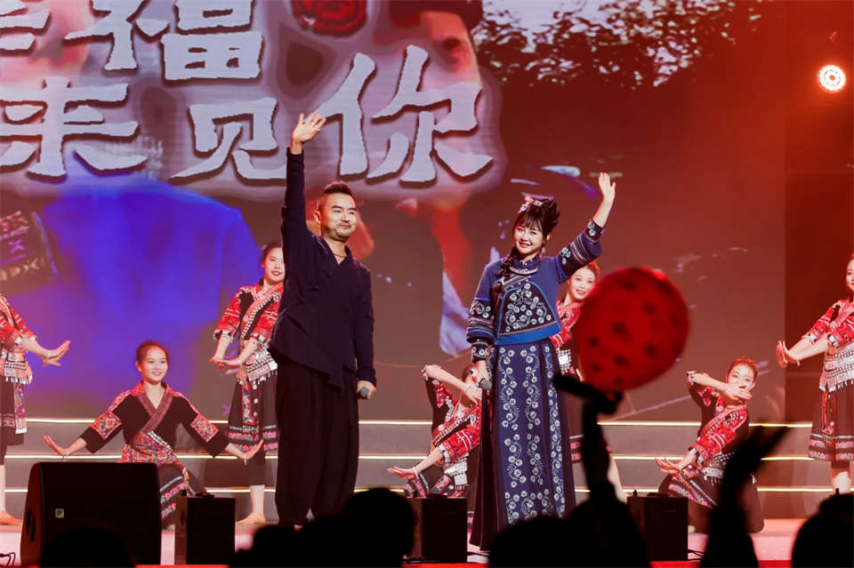 立异引领价值 理想成绩未来——庆祝yp街机智能建设25周年表扬大会暨文艺晚会盛大举行