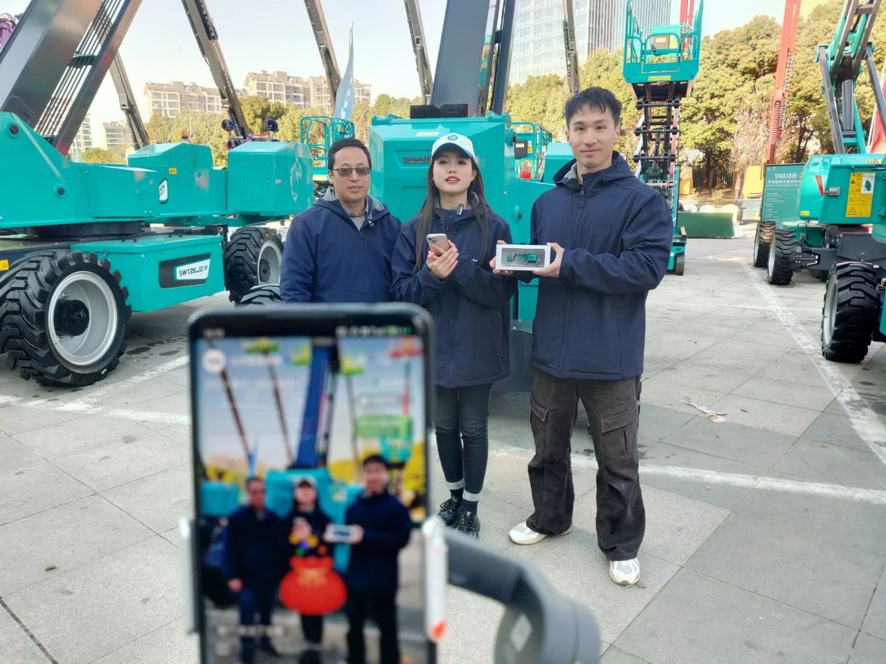 登“高”向“新”，，，，，，，，yp街机智能亮相第九届天下高空作业平台租赁大会