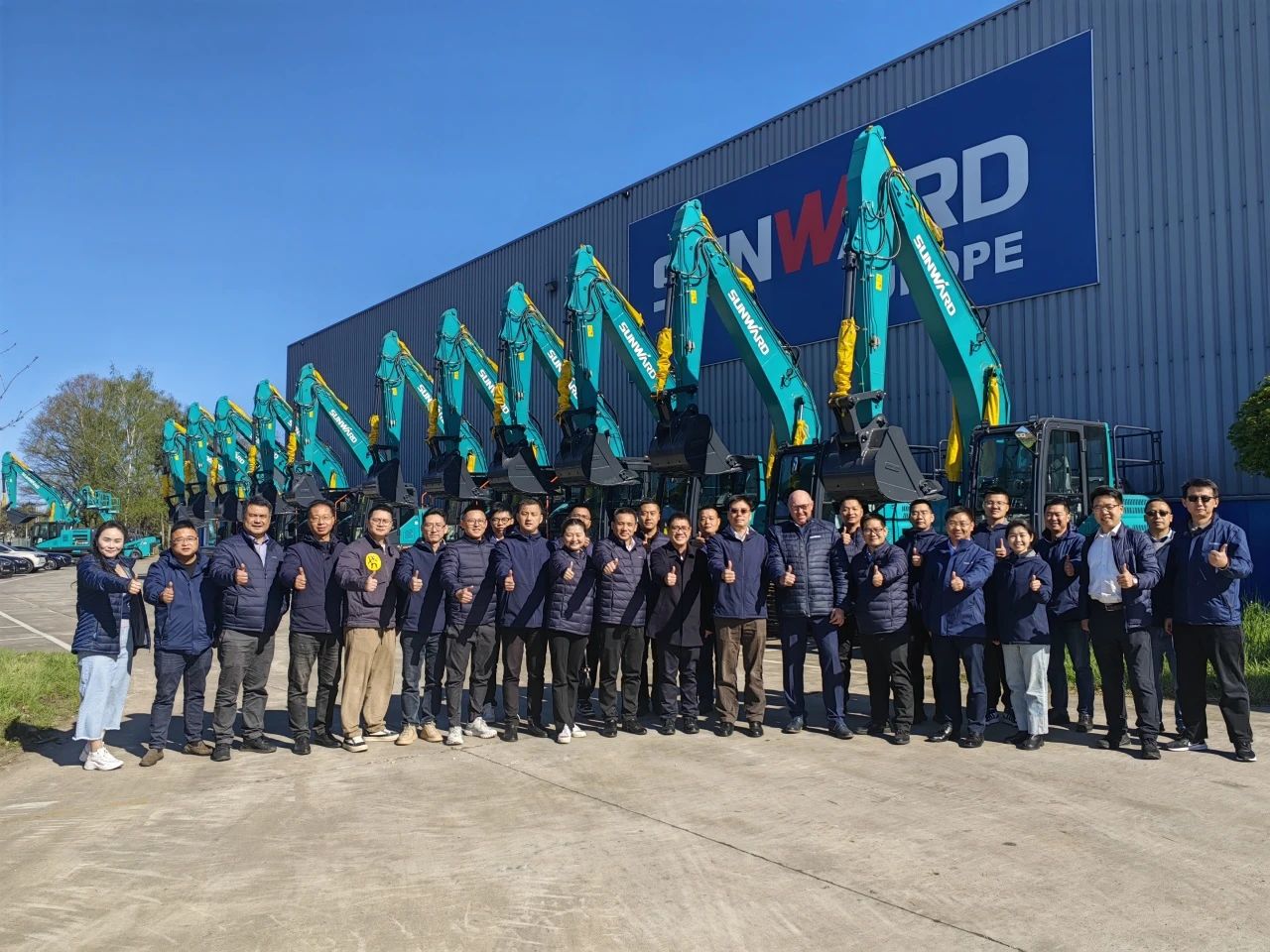 yp街机智能董事长付向东带队赴欧洲子公司考察调研