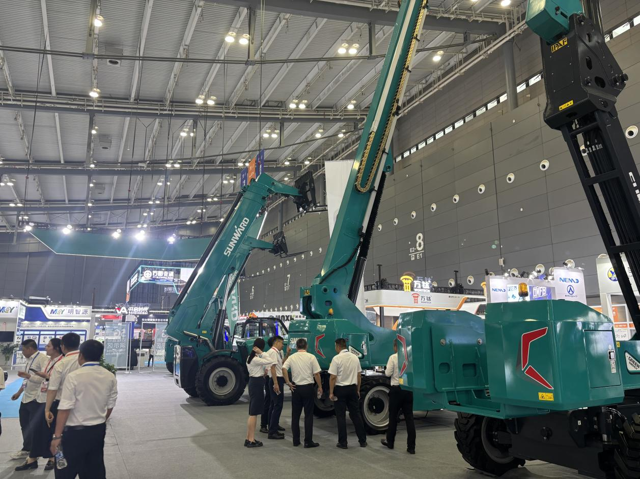 2025 CICEE | yp街机智能SWT34JE-P电动直臂式高空作业平台重磅宣布！