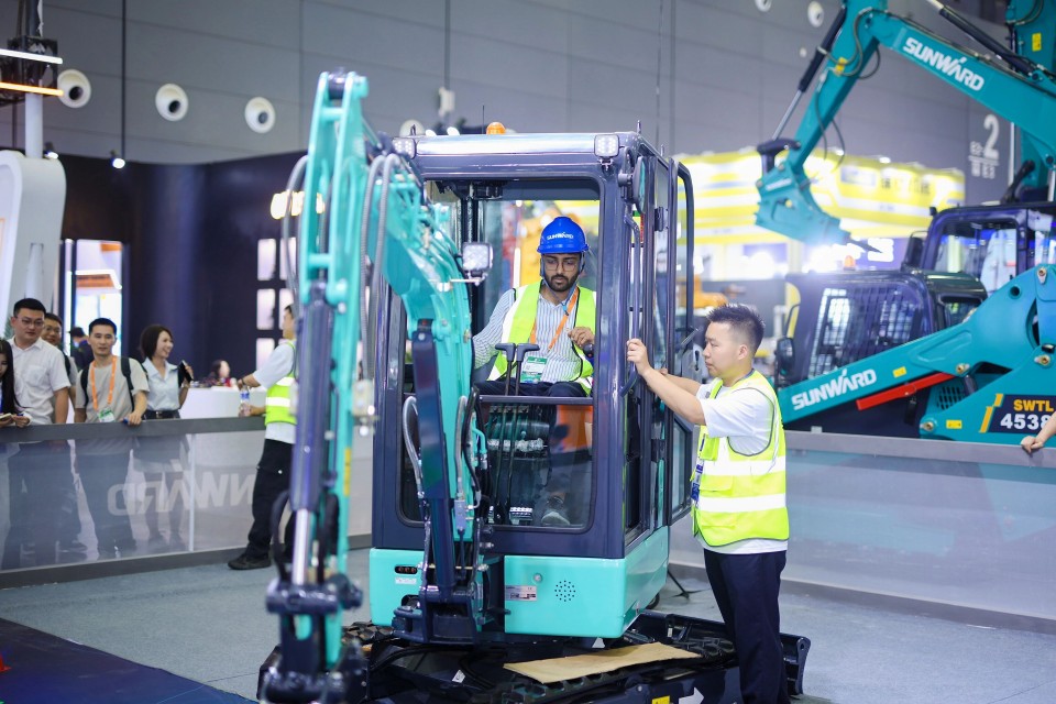 2025 CICEE | yp街机智能实力闪灼2025长沙国际工程机械展