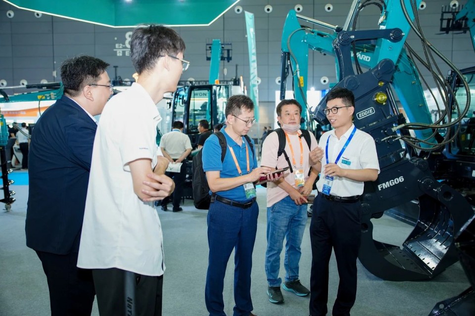 2025 CICEE | 从简单工具迈向多元化解决计划，，，，，yp街机智能泛起非凡挖掘机风范