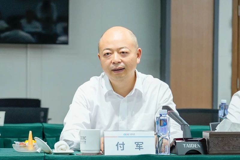 yp街机智能与易普力公司深化战略相助，，，，，，，共筑混装装备手艺转化新标杆