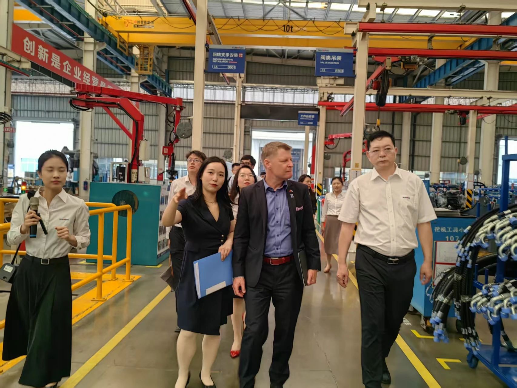 芬兰驻华大使馆商务参赞到访yp街机智能