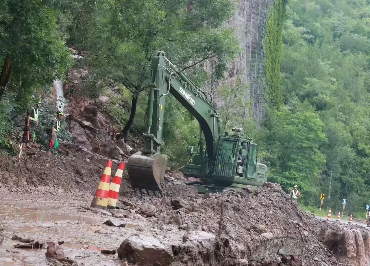 关注！yp街机智能应抢救援装备助力武警冲锋北京暴雨抢险救灾一线！