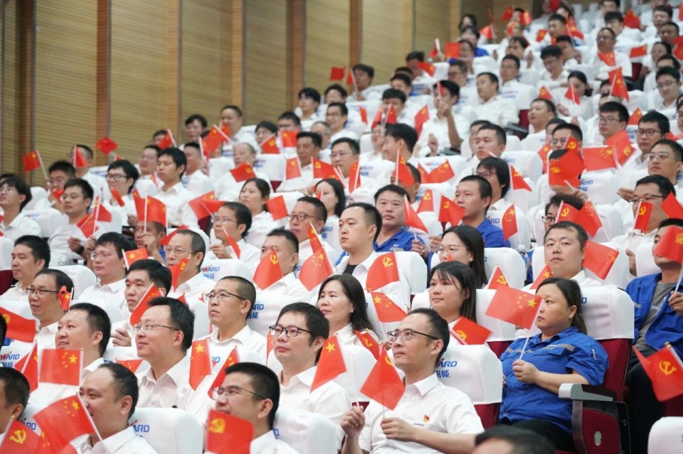 yp街机智能组织集中收看纪念中国人民抗日战争暨天下反法西斯战争胜利80周年大会