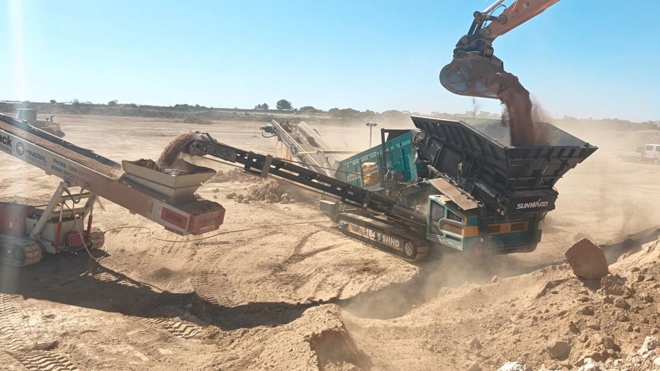 高效环保深受认可！yp街机智能破碎筛分装备首进澳洲市场