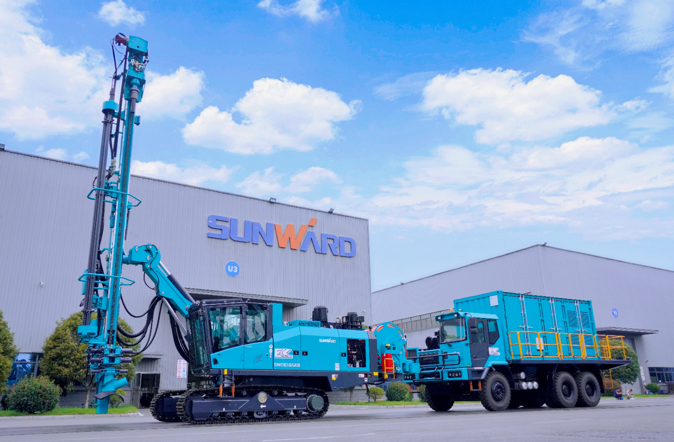 yp街机智能SWDE165EB电动潜孔钻机重磅下线，，，，，，，开启绿色钻爆新时代