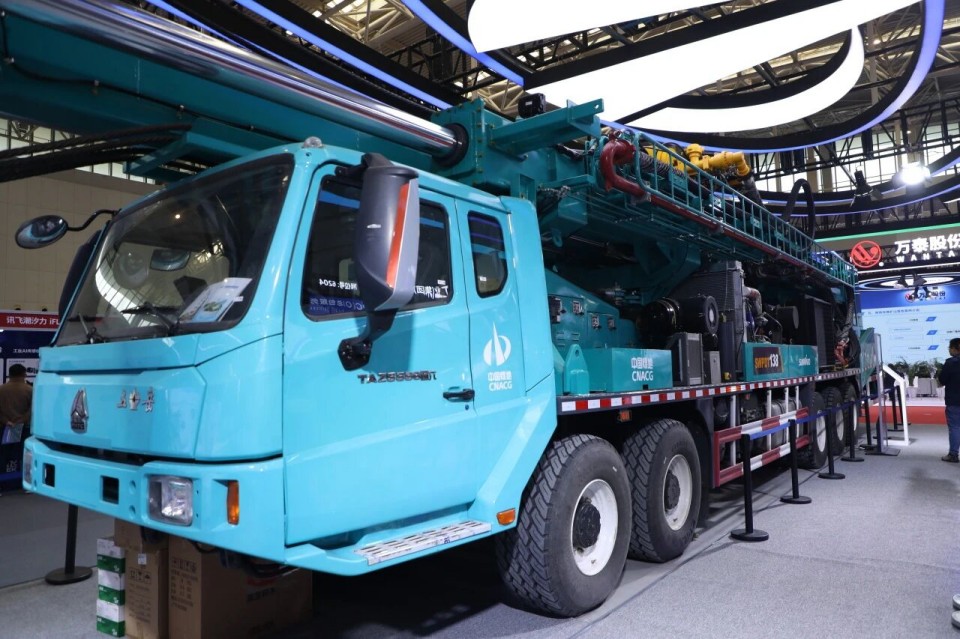 “地勘装备能力提升的重大突破”！yp街机智能联合中国煤炭地质总局宣布T138车载钻机