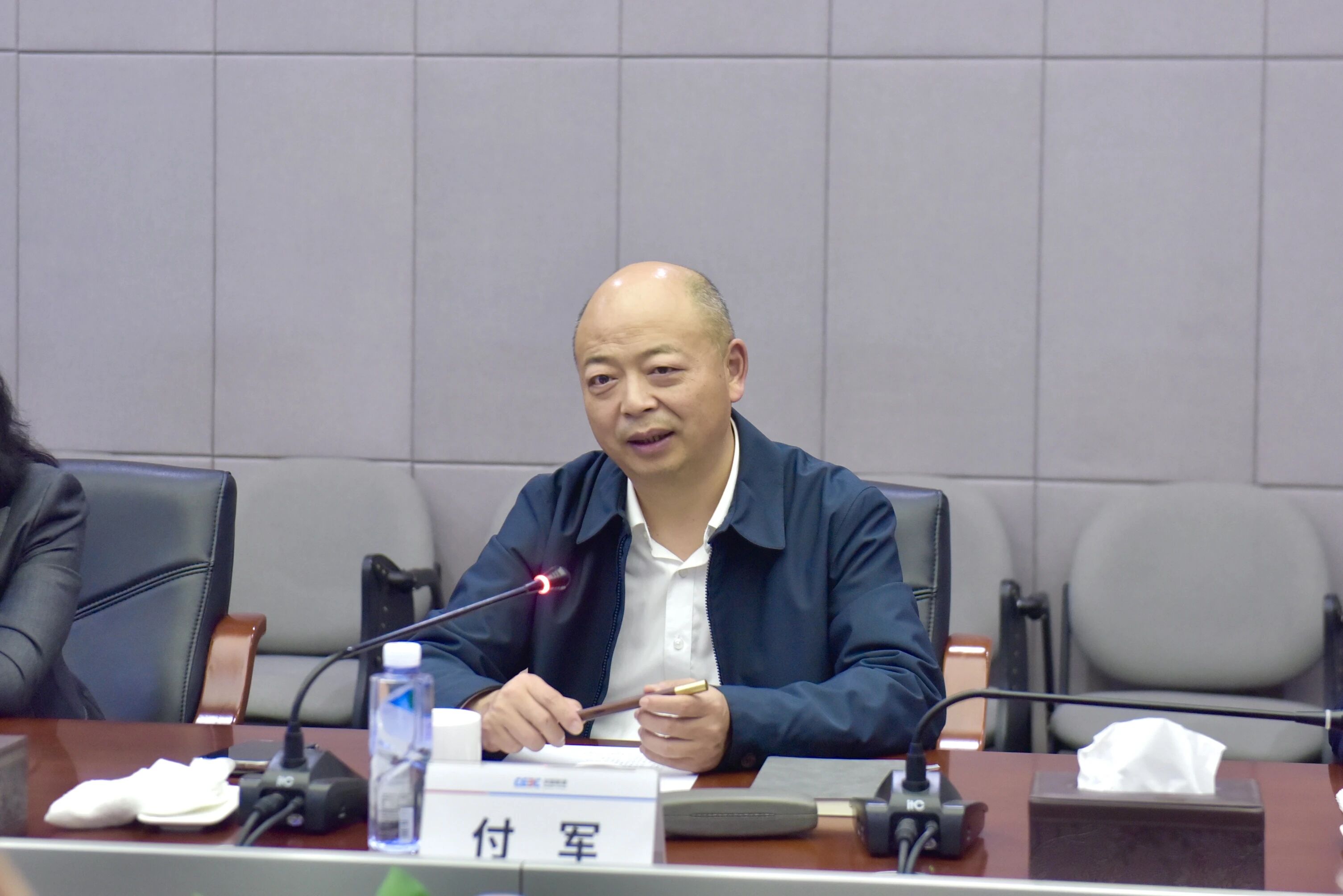 yp街机智能与易普力开展座谈交流，，，，，谱写互利共赢新篇章