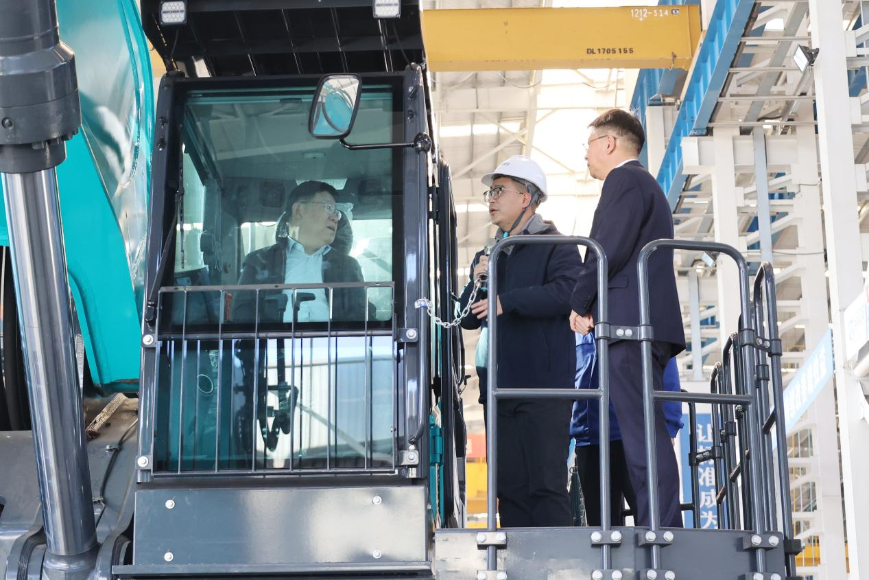 新矿投资集团党委书记、董事长王漠到访yp街机智能