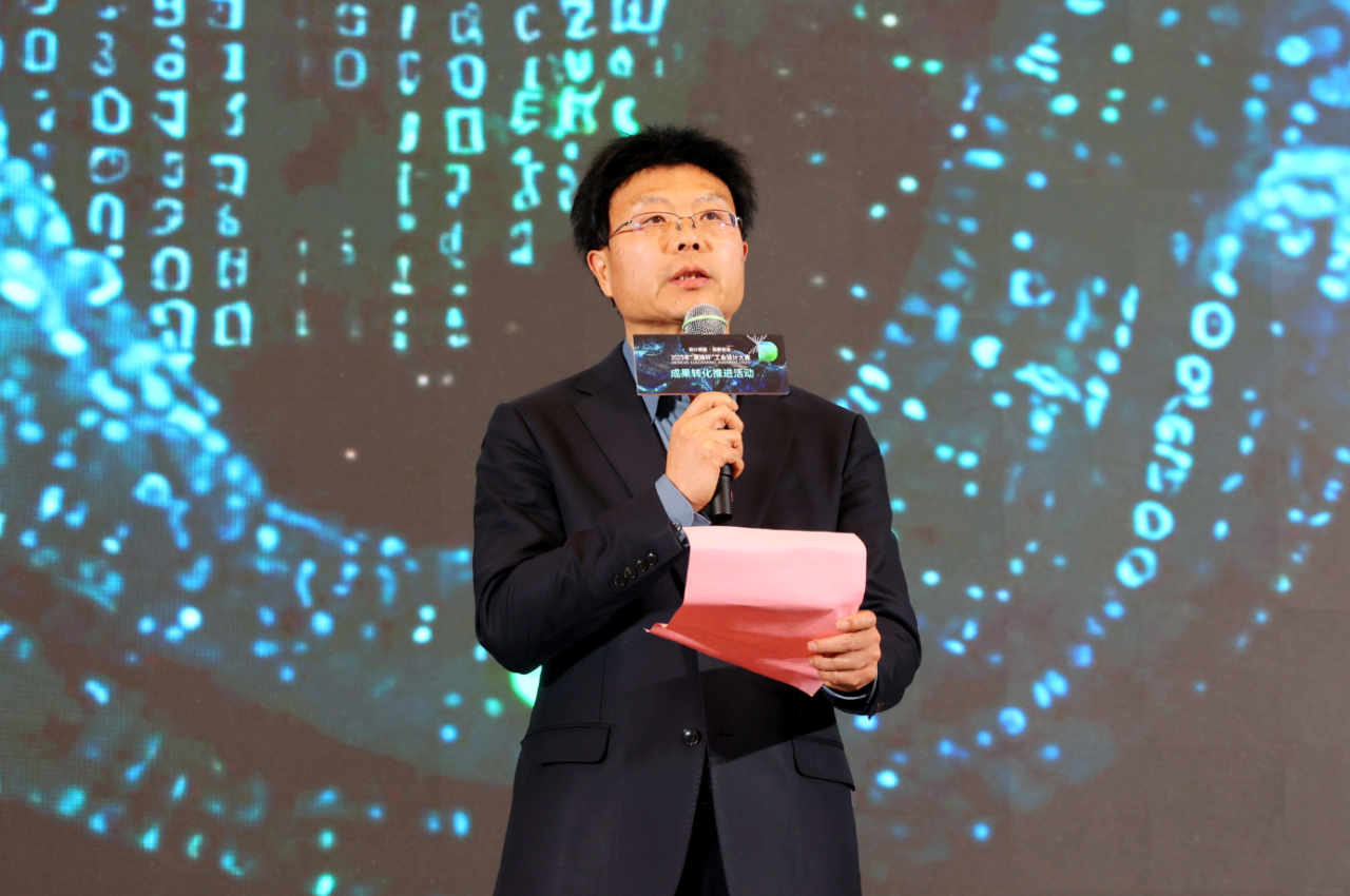 问鼎“潇湘杯”！yp街机智能斩获唯一工业设计金奖